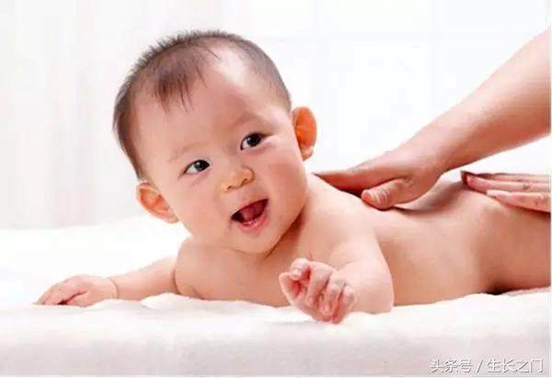 史华,一位在中医儿科领域颇有建树的专家。他的诊疗理念和方法深受患者喜爱,尤其是在小儿推拿与儿童调理方面积累了丰富的经验。